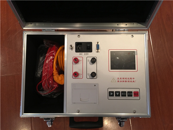 LCZZ-20A直流電阻測試儀用于，繞組的直流電阻測量是變壓器的例行試驗之一，其目的主要是檢查繞組之間、繞組與引線之間的連接或機械特性是否良好、各相繞組之間的電阻是否平衡等，以保證變壓器的安全運行。